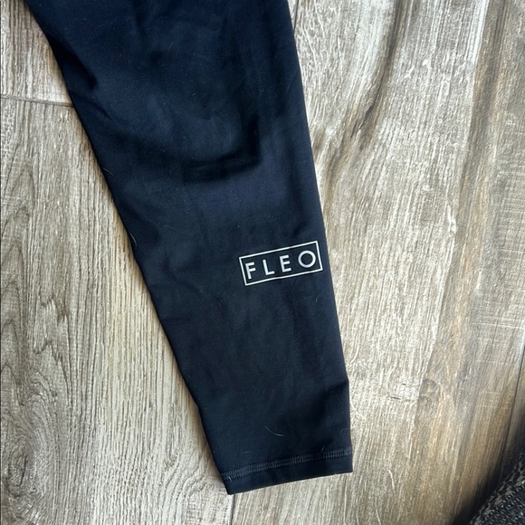 Fleo Black Activewear Leggings - Picture 4 of 5